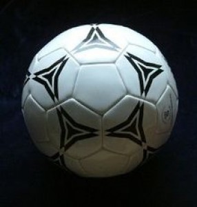 220px-fussball.jpg